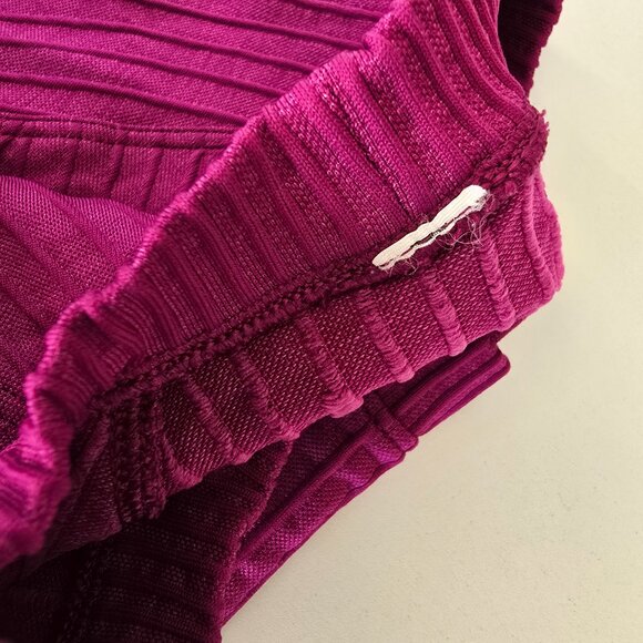 Lululemon deep pink top - Picture 12 of 12